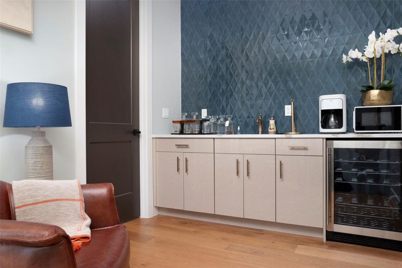 4640 35th Avenue N, Saint Petersburg, FL 33713 Photo