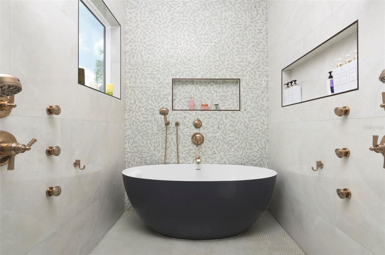 4640 35th Avenue N, Saint Petersburg, FL 33713 Photo