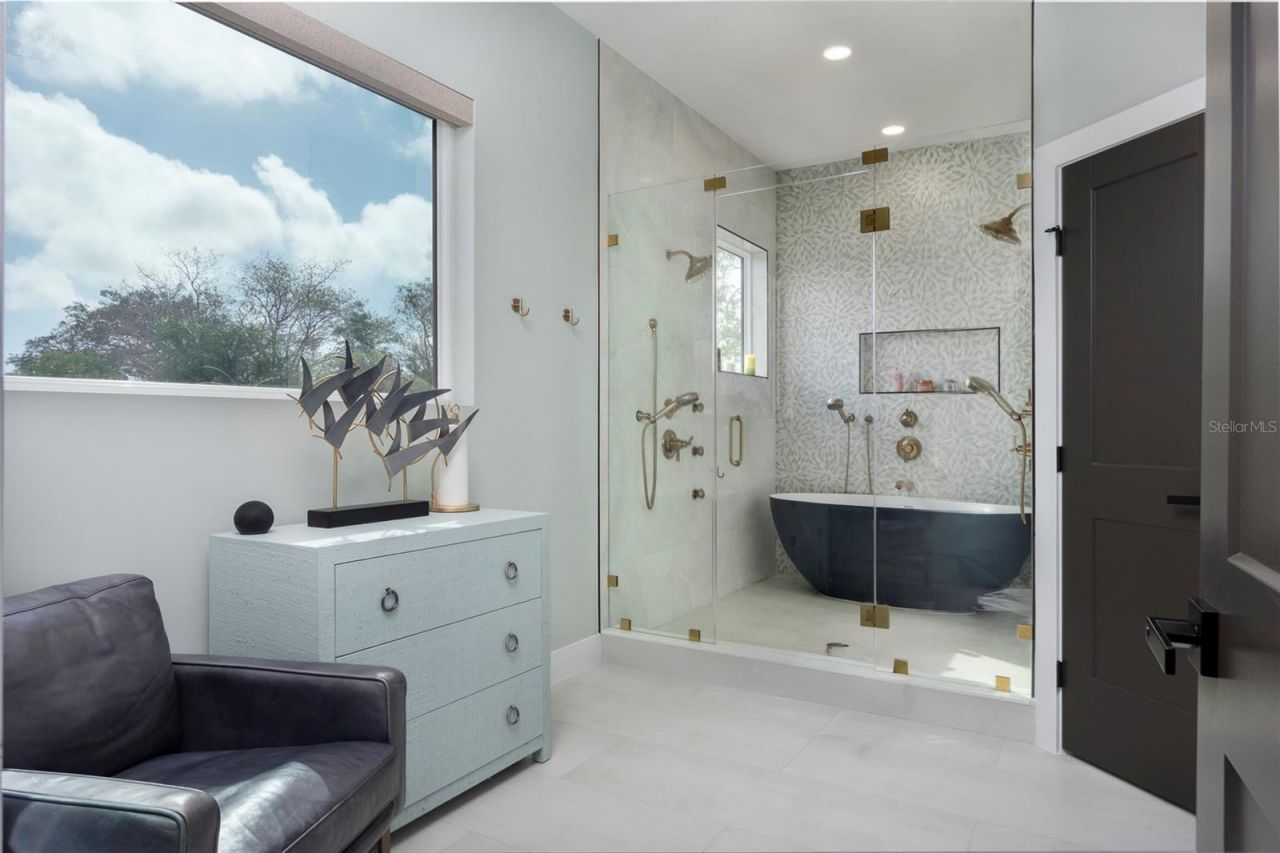 4640 35th Avenue N, Saint Petersburg, FL 33713 Photo