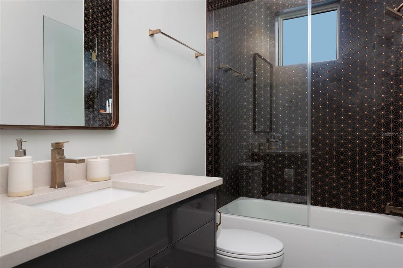 4640 35th Avenue N, Saint Petersburg, FL 33713 Photo