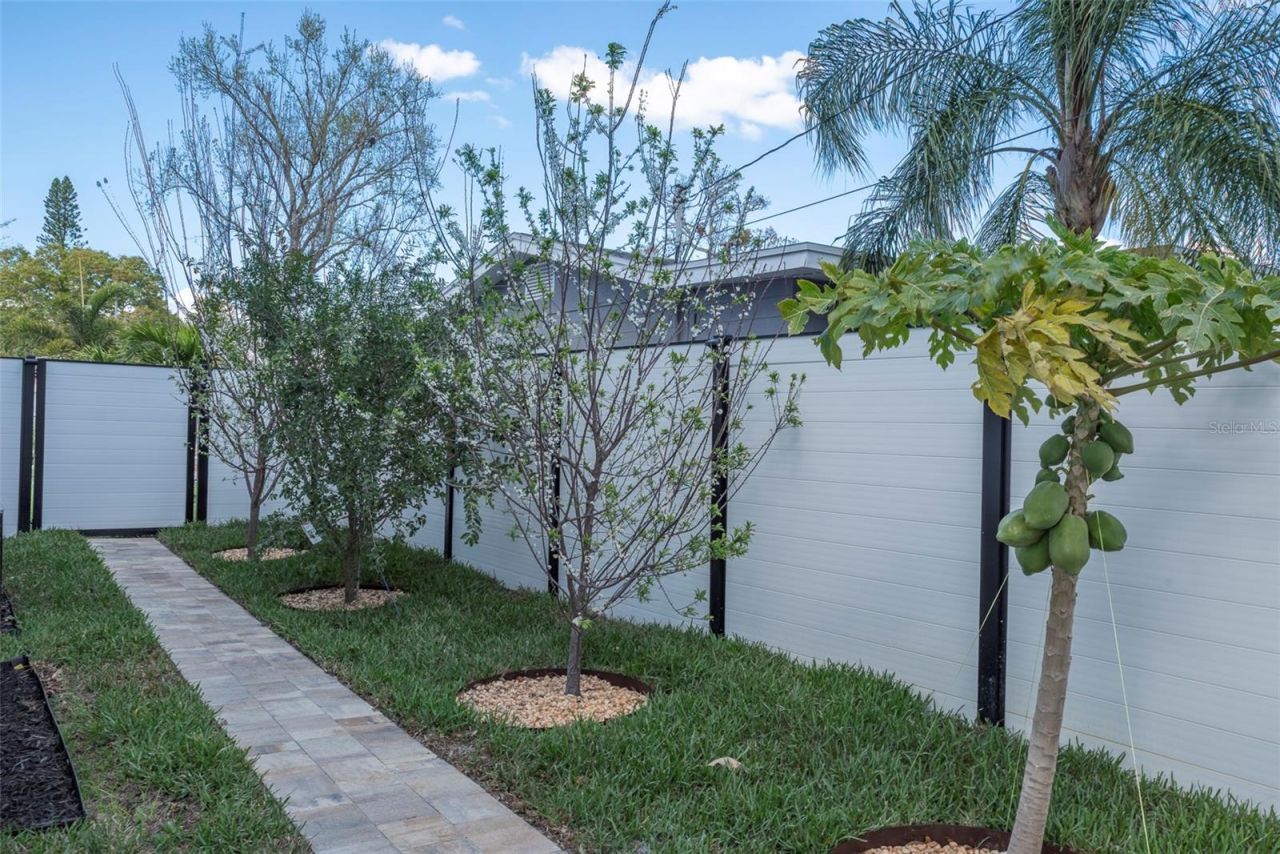 4640 35th Avenue N, Saint Petersburg, FL 33713 Photo