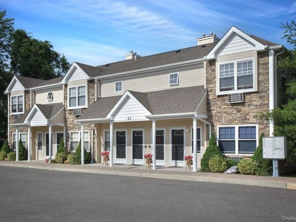 83 Elizabeth Street. Street , Unit 262-04, Farmingdale, NY 11735