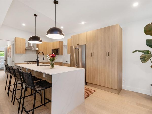 1080 E Country Club Cir, Plantation, FL 33317