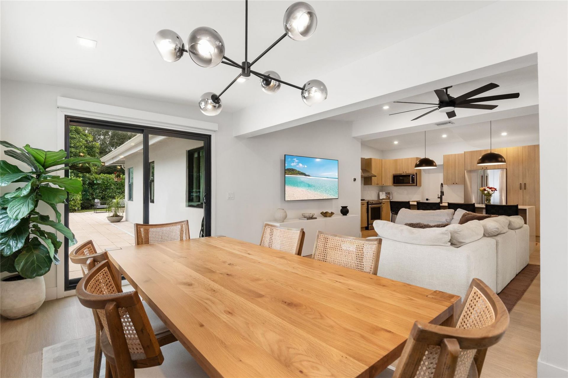 1080 E Country Club Circle, Plantation, FL 33317 Photo