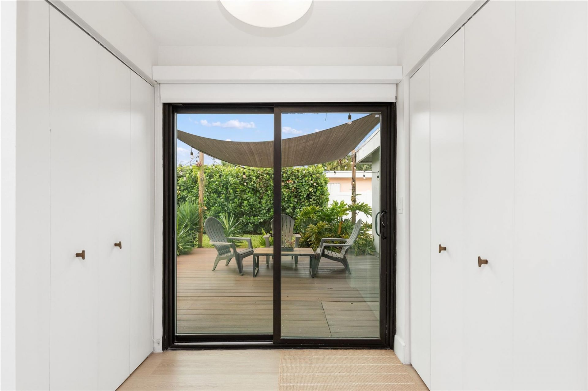 1080 E Country Club Circle, Plantation, FL 33317 Photo