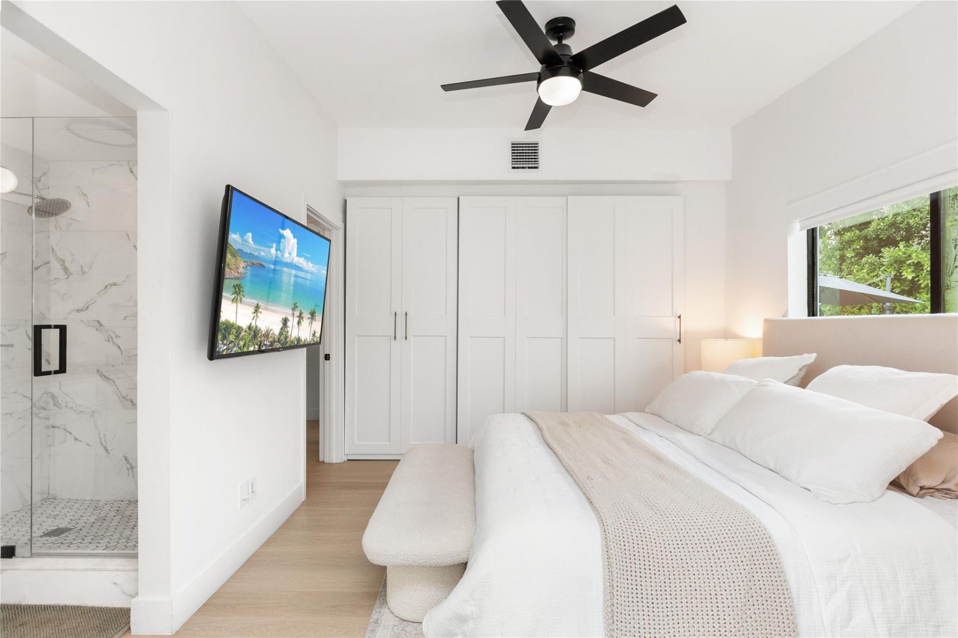 1080 E Country Club Circle, Plantation, FL 33317 Photo