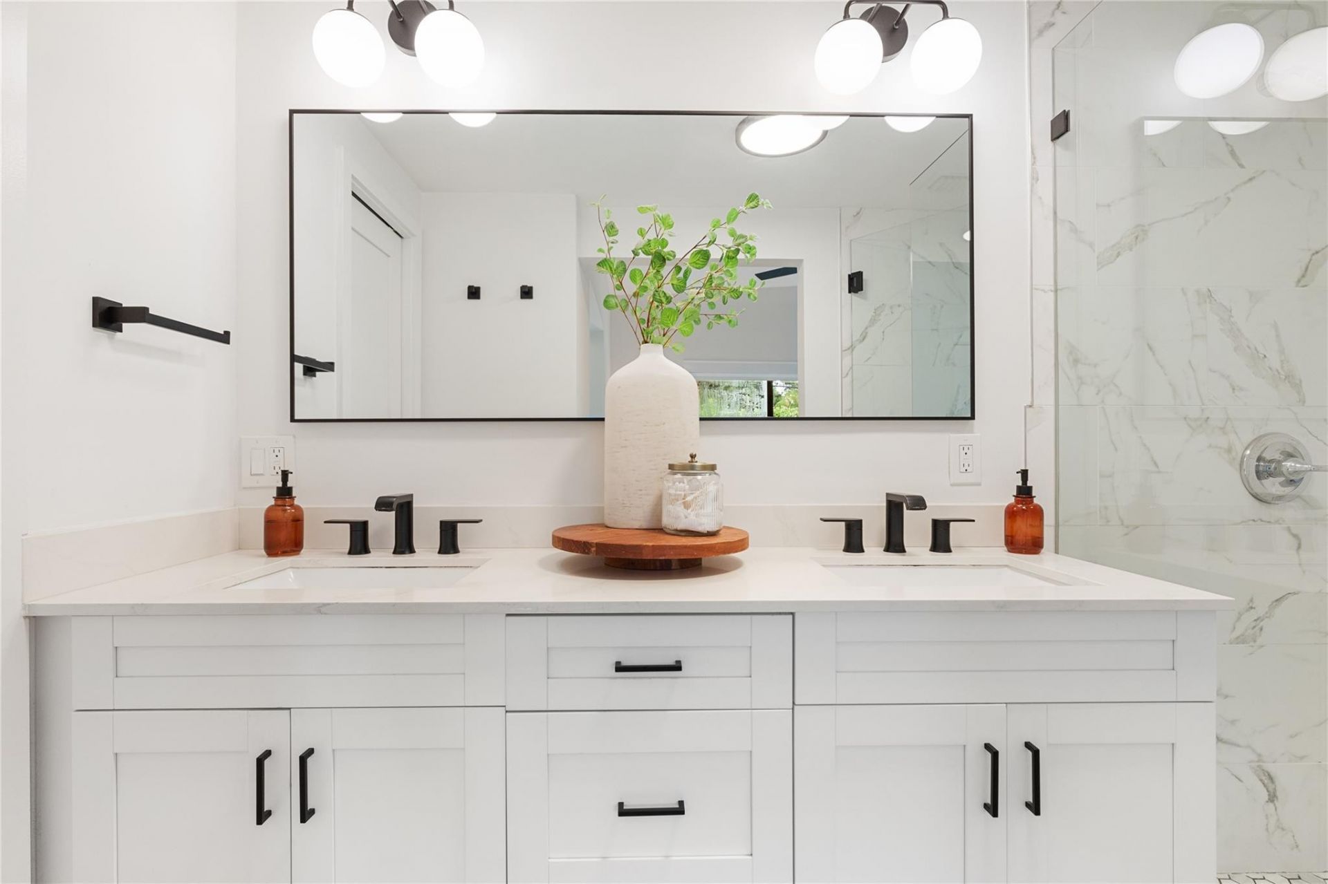 1080 E Country Club Circle, Plantation, FL 33317 Photo