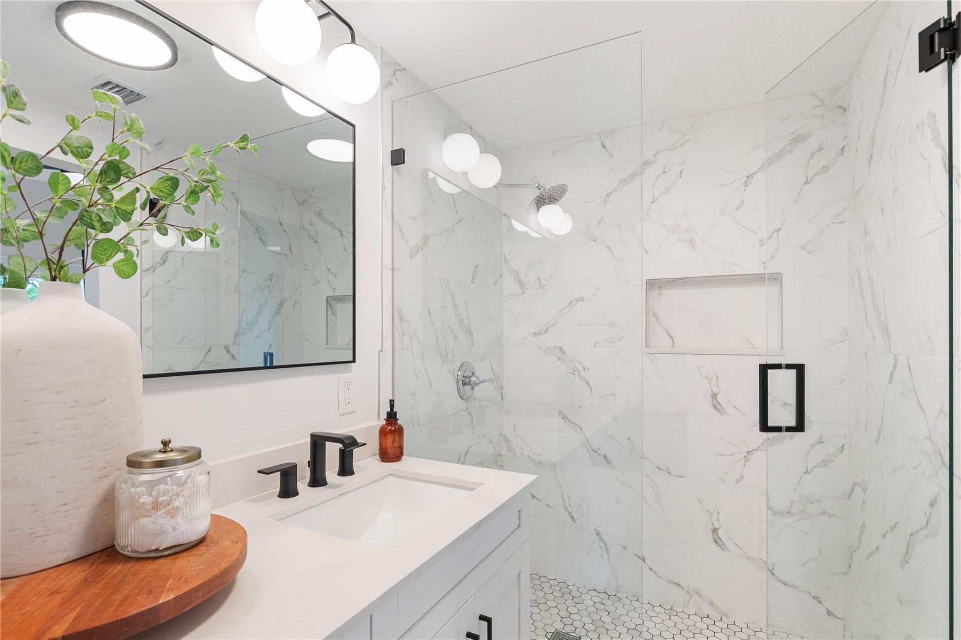 1080 E Country Club Circle, Plantation, FL 33317 Photo