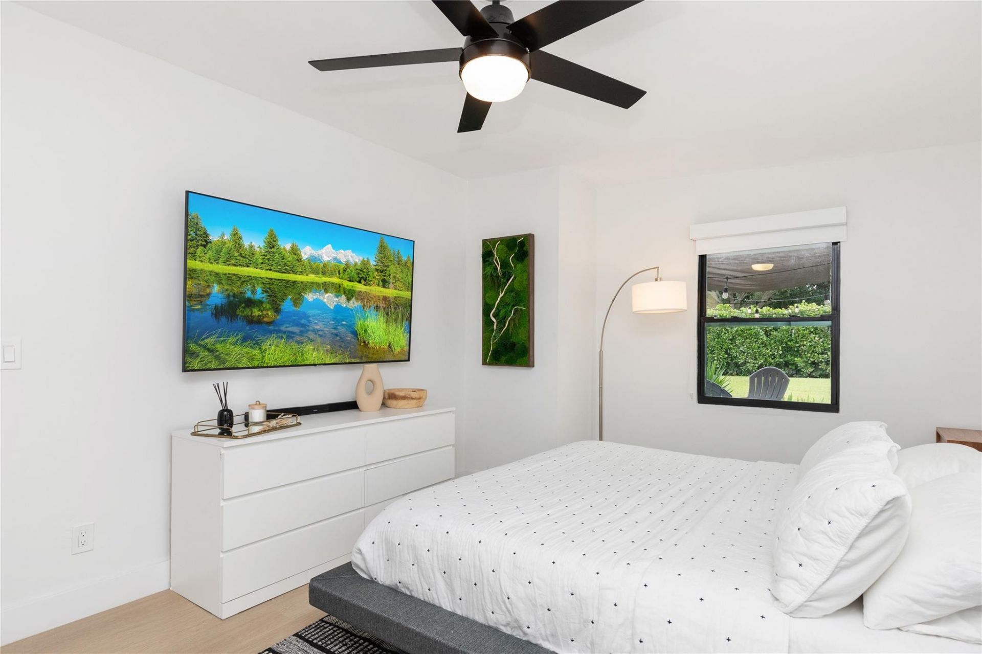 1080 E Country Club Circle, Plantation, FL 33317 Photo