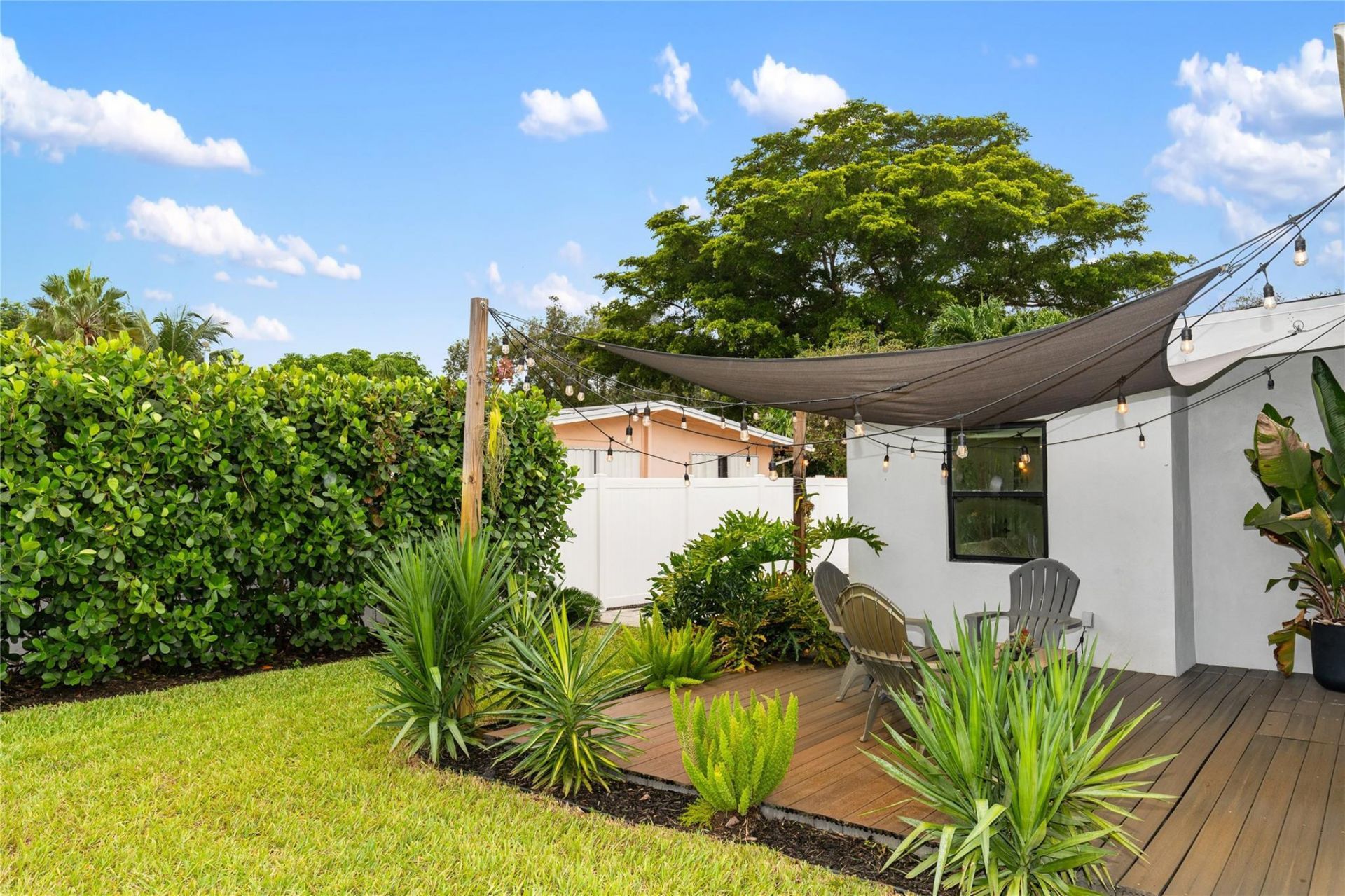 1080 E Country Club Circle, Plantation, FL 33317 Photo