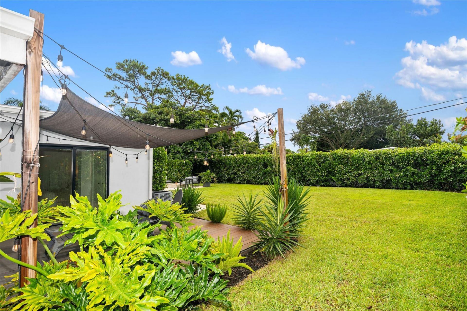 1080 E Country Club Circle, Plantation, FL 33317 Photo