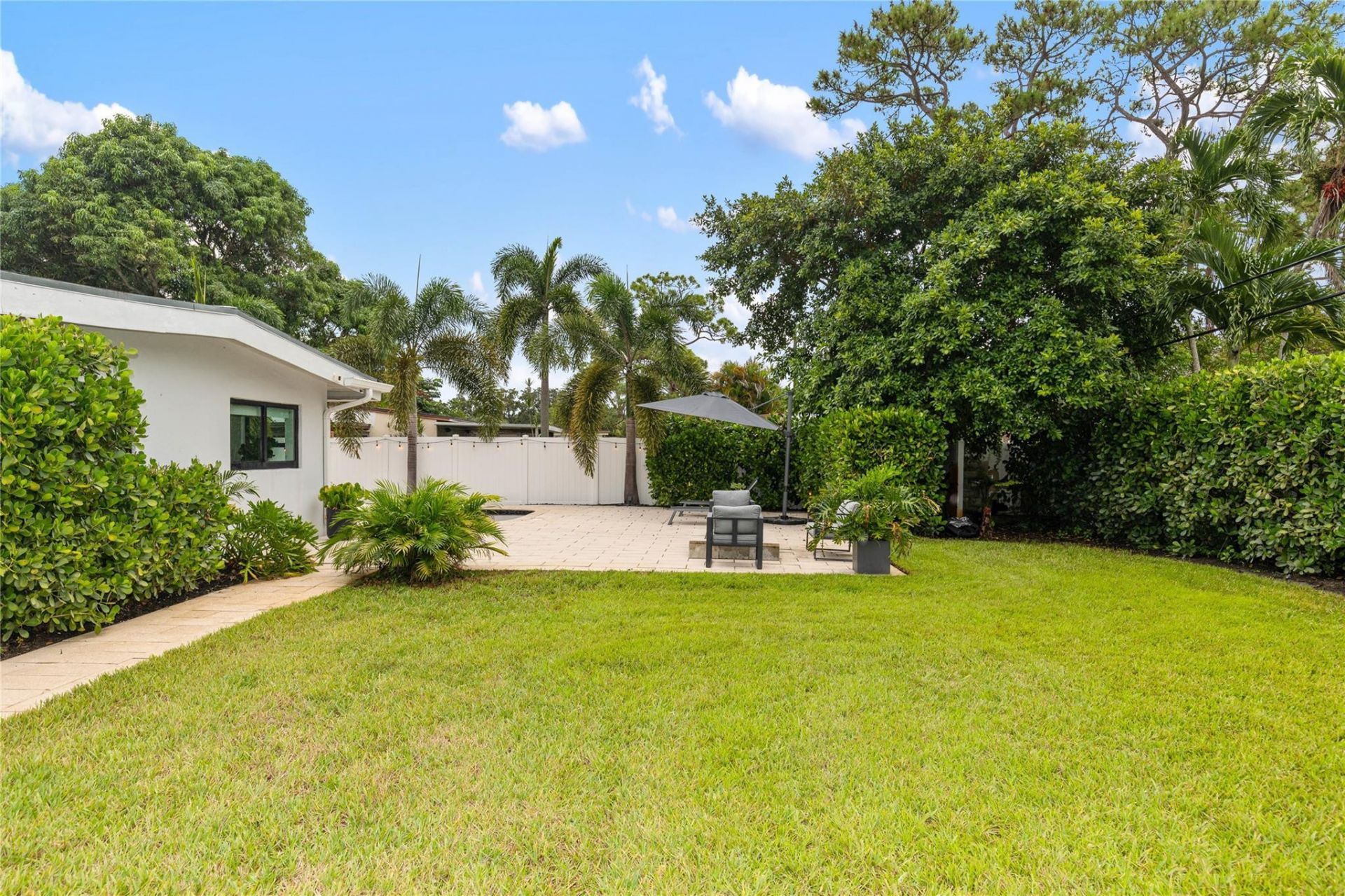 1080 E Country Club Circle, Plantation, FL 33317 Photo