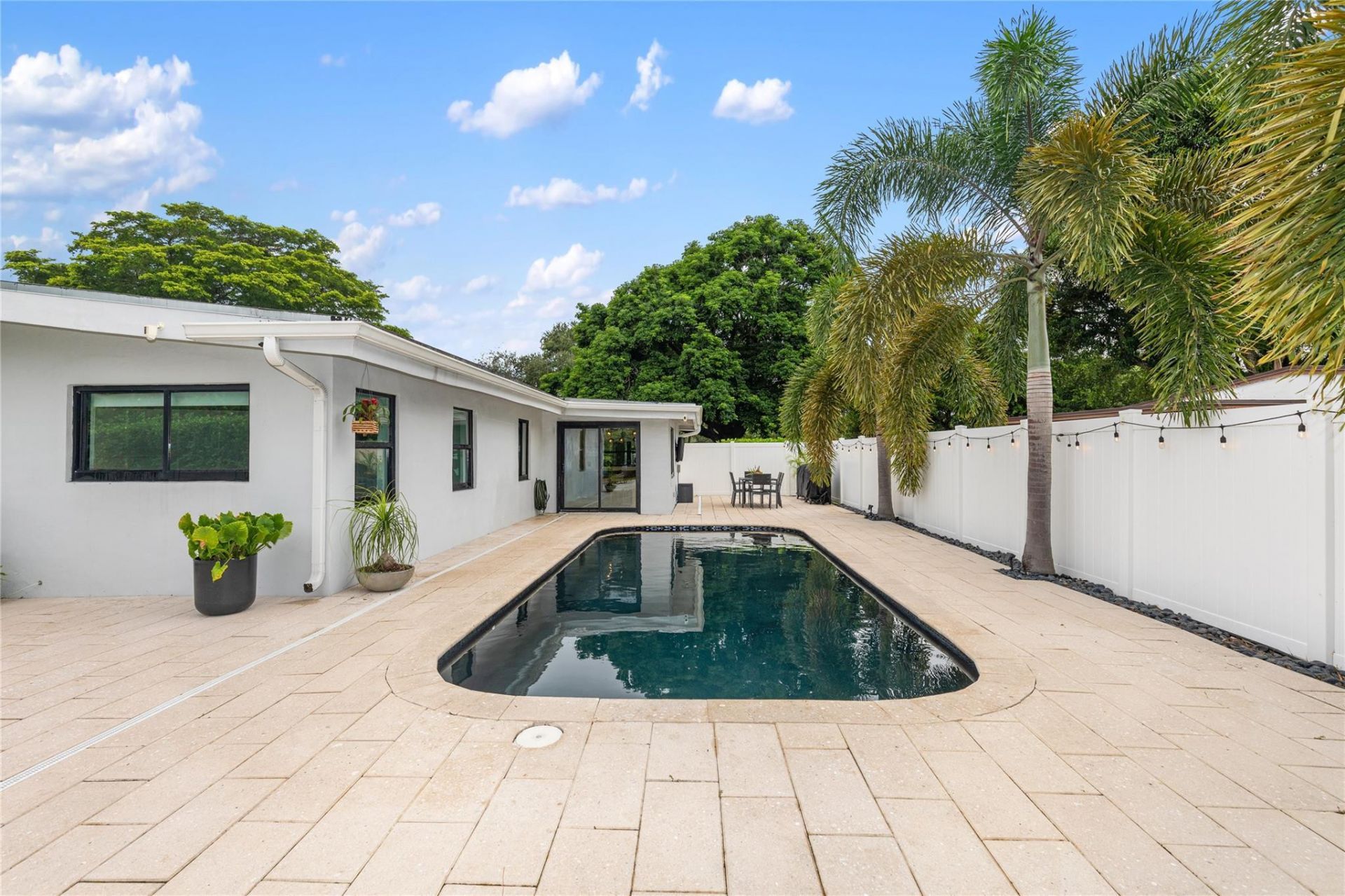 1080 E Country Club Circle, Plantation, FL 33317 Photo