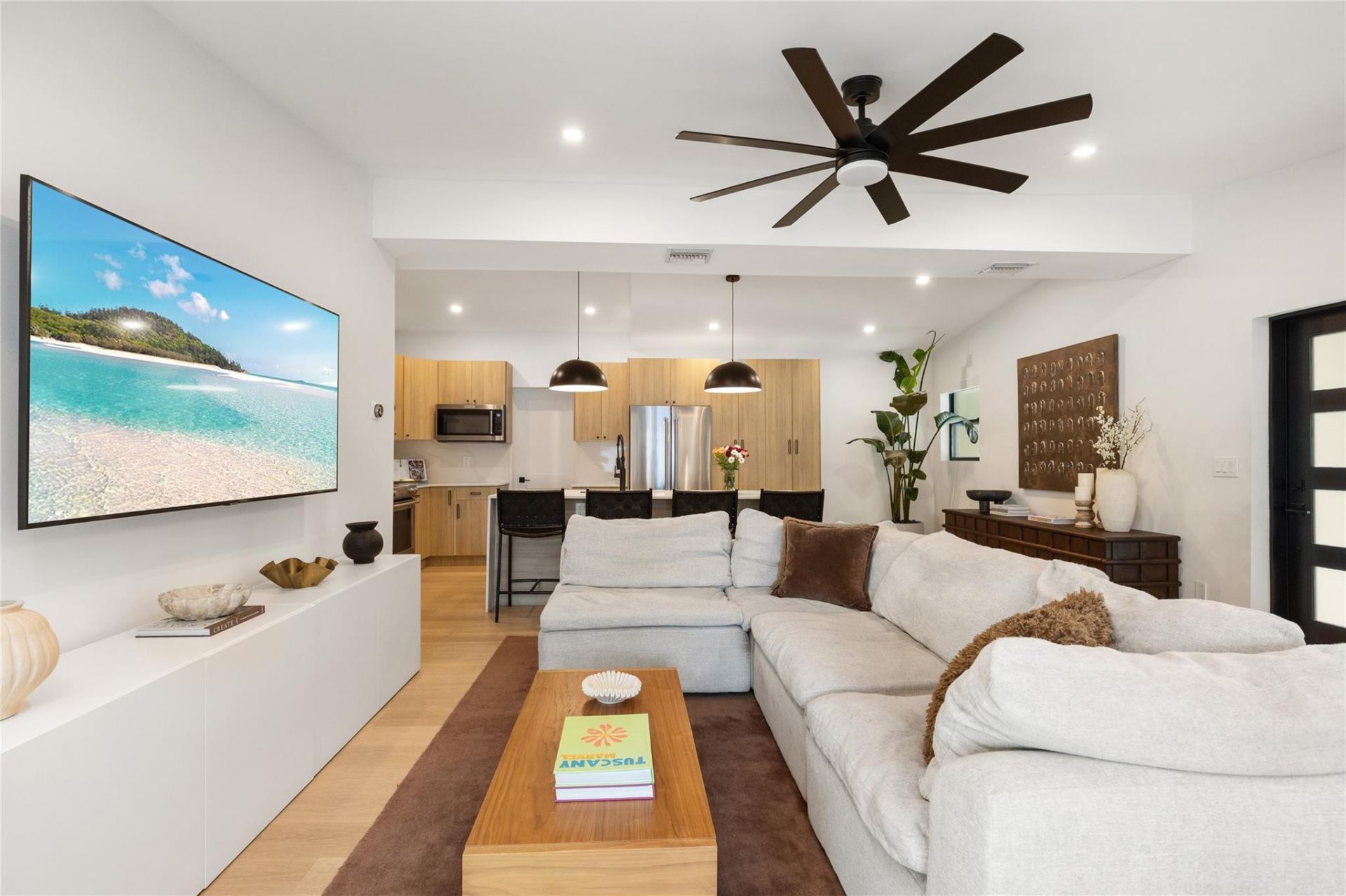 1080 E Country Club Circle, Plantation, FL 33317 Photo