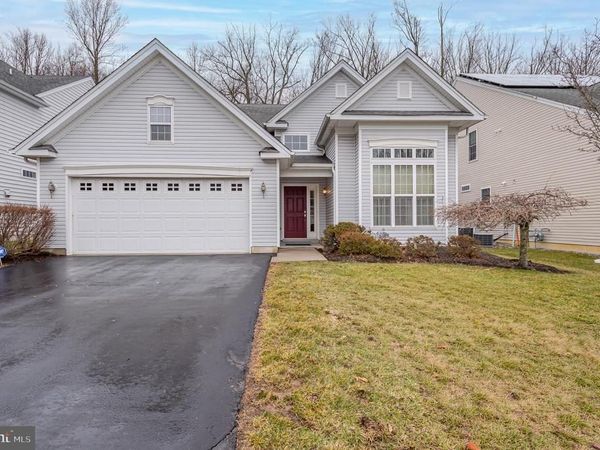 37 ANDOVER DRIVE, KENDALL PARK, NJ 08824