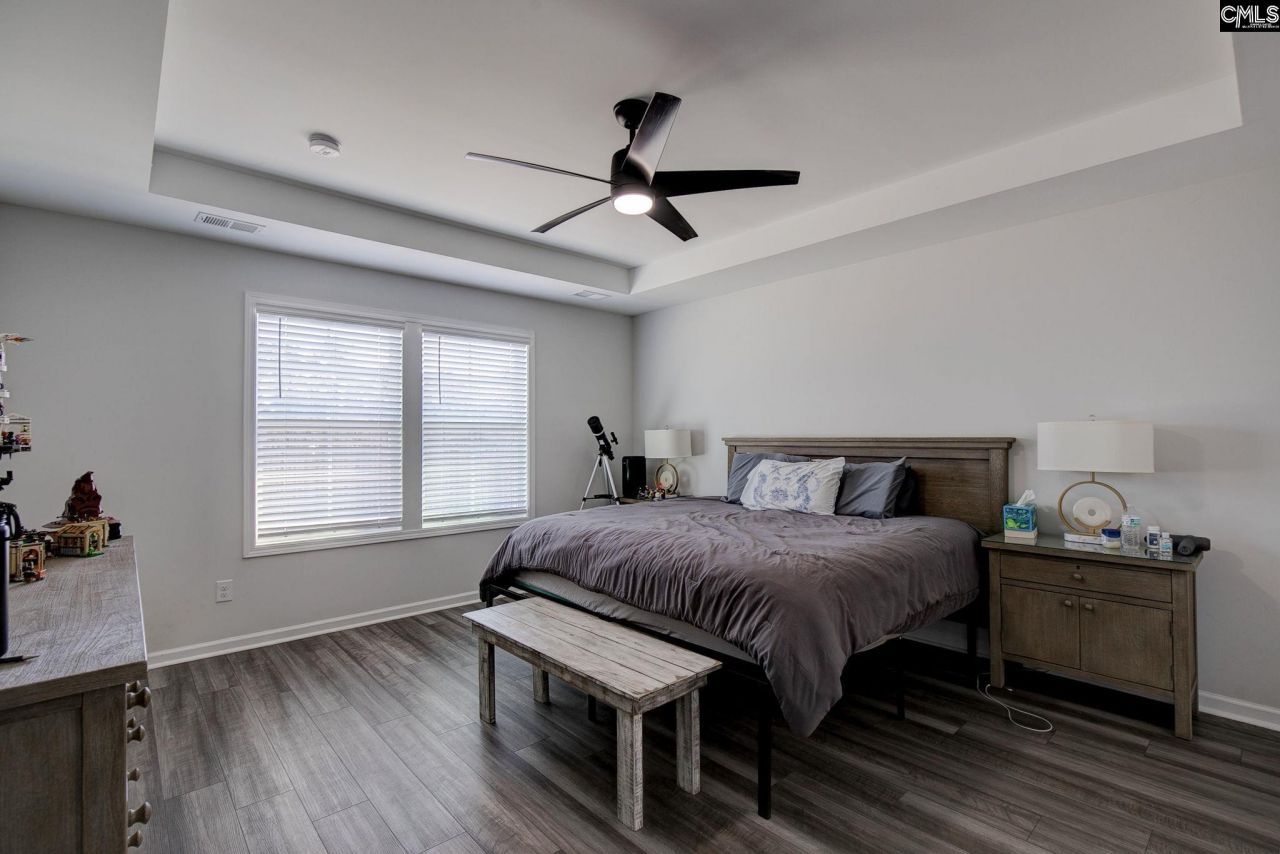 1000 Crescent Corner  Photo 20