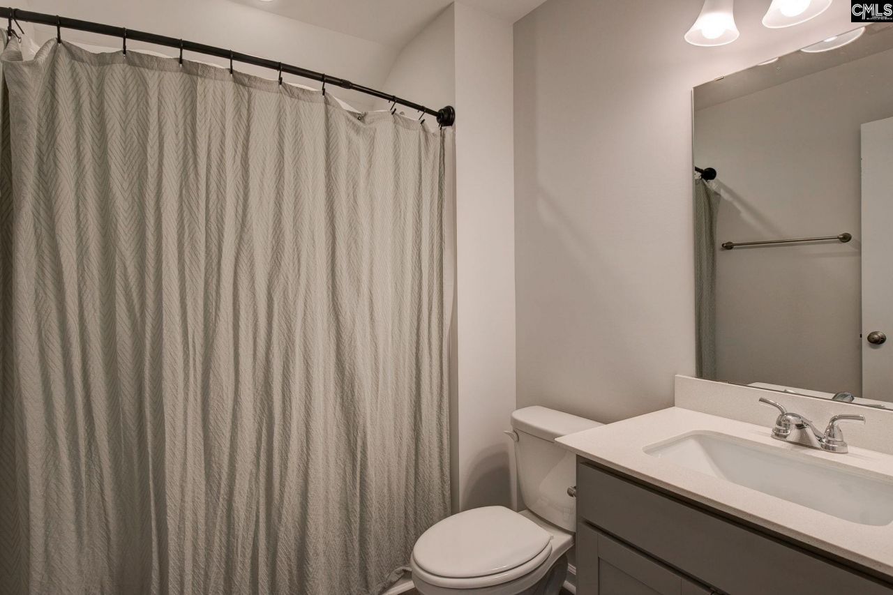 1000 Crescent Corner  Photo 31