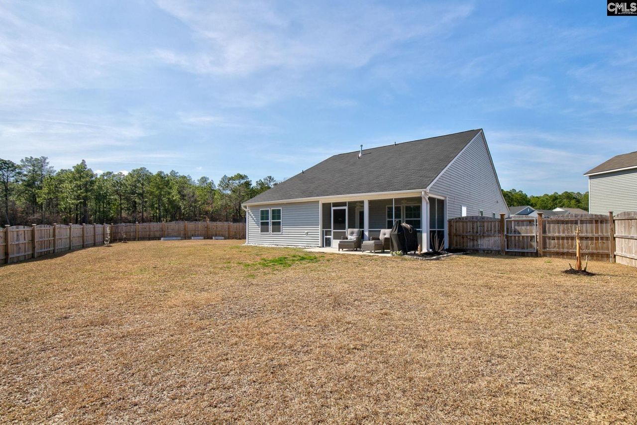 1000 Crescent Corner  Photo 34