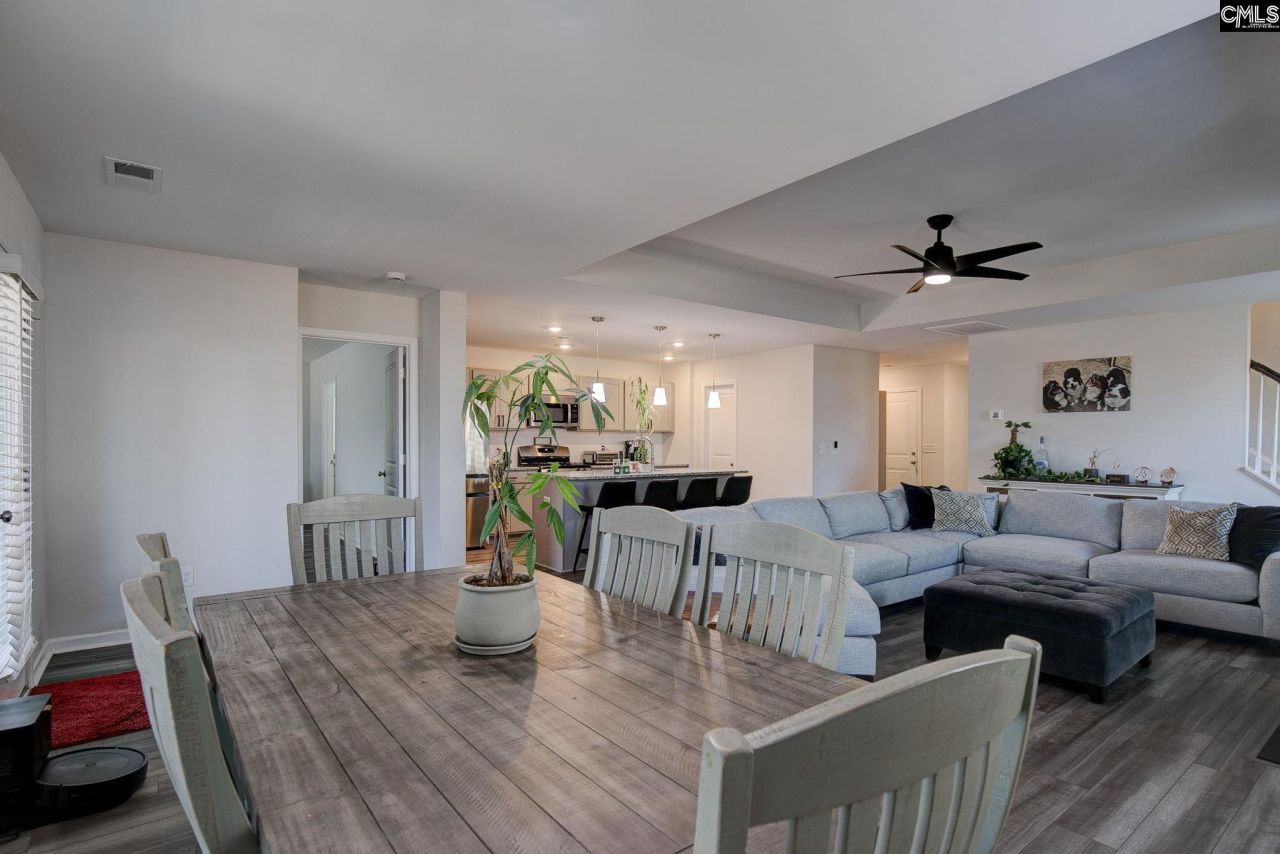 1000 Crescent Corner  Photo 9