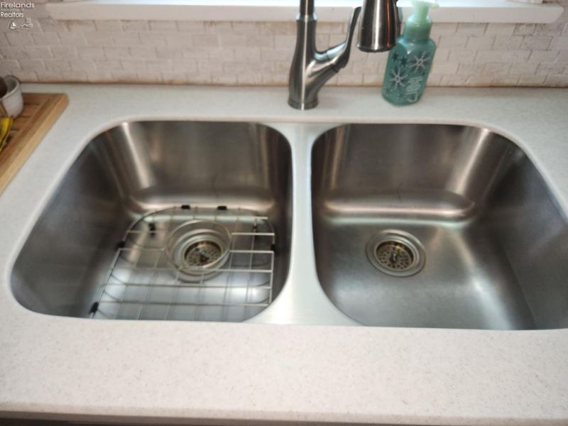 535 Wilbor Ave, Huron, OH 44839 Photo 33