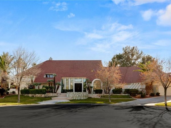 13 Dovetail Circle , Henderson, NV 89014