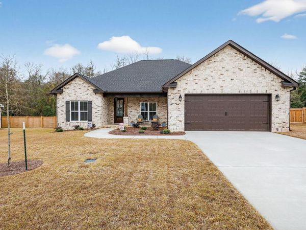 519 Liberty Hall Drive, Bonaire, GA 31005