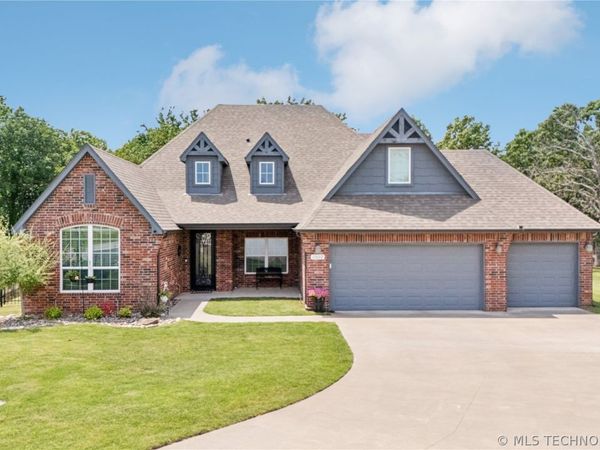 11602 S 30th West Avenue , Jenks, OK 74037