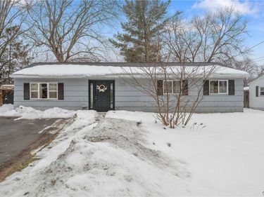 7941 Areopagitica Avenue, Bridgeport, NY 13030