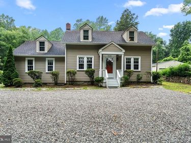 7230 DUVAL AVENUE, GLOUCESTER, VA 23061