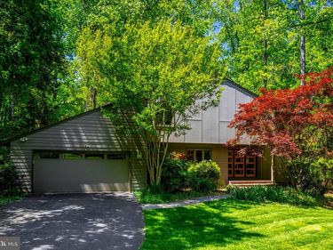11698 FOX GLEN DRIVE, OAKTON, VA 22124