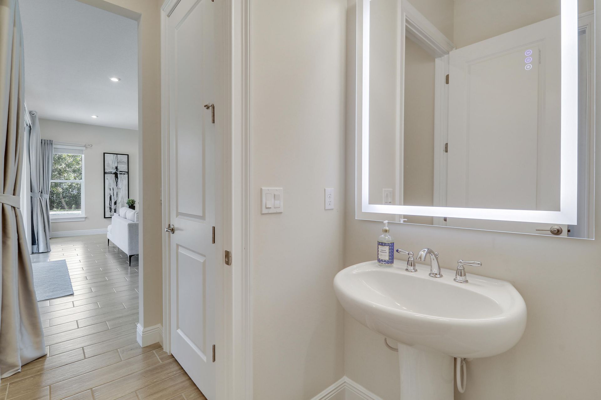 2475 NE Evinrude Circle, Jensen Beach, FL 34957 Photo