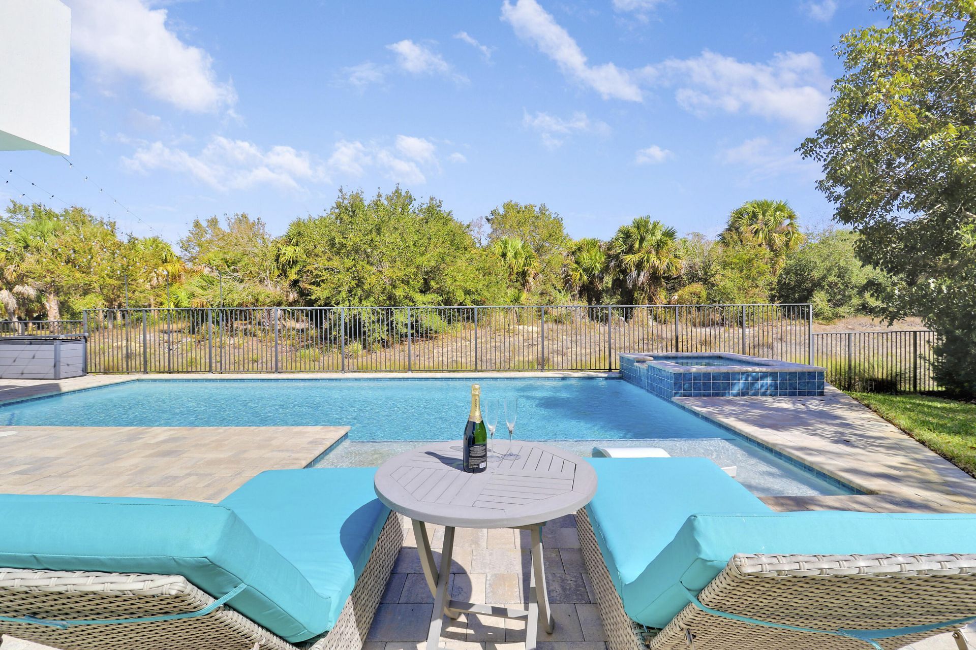 2475 NE Evinrude Circle, Jensen Beach, FL 34957 Photo