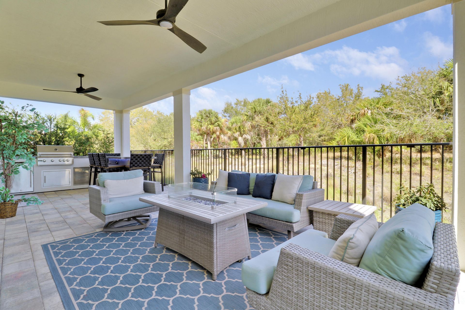 2475 NE Evinrude Circle, Jensen Beach, FL 34957 Photo