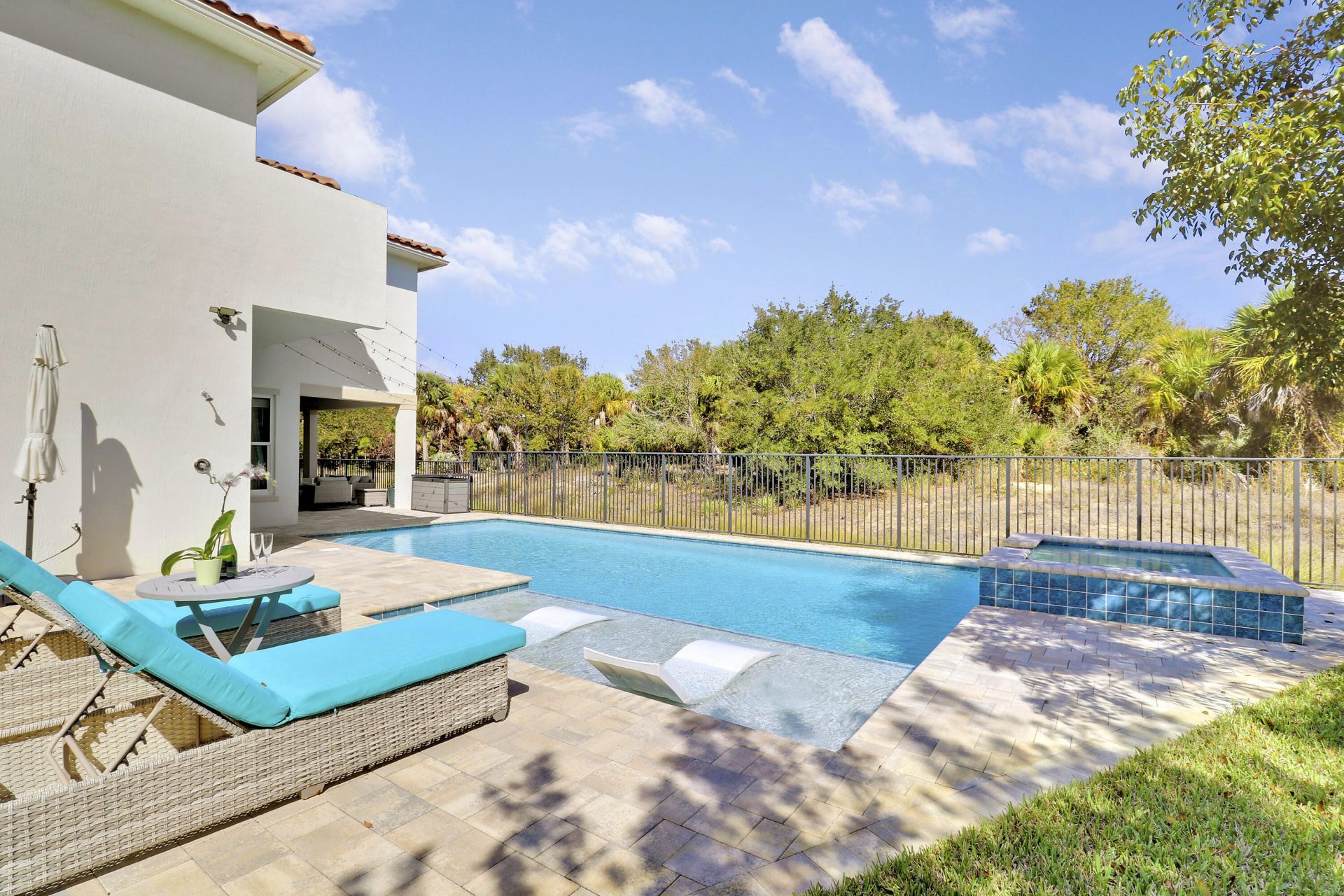 2475 NE Evinrude Circle, Jensen Beach, FL 34957 Photo