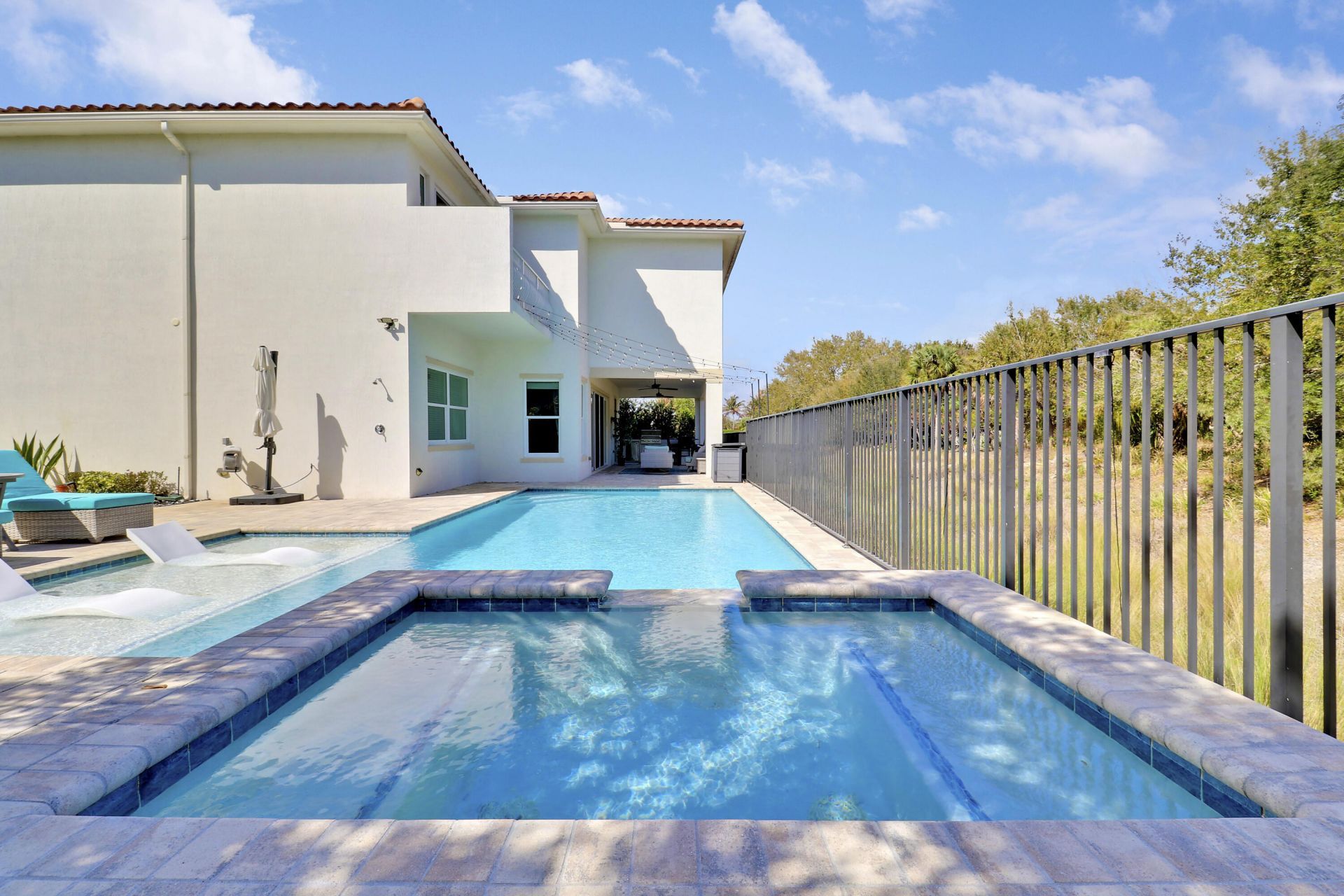 2475 NE Evinrude Circle, Jensen Beach, FL 34957 Photo