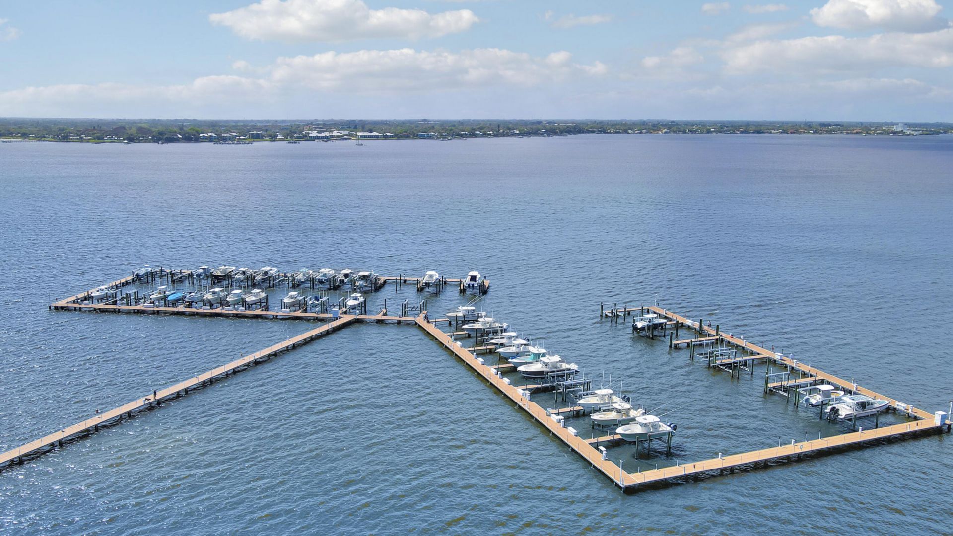 2475 NE Evinrude Circle, Jensen Beach, FL 34957 Photo