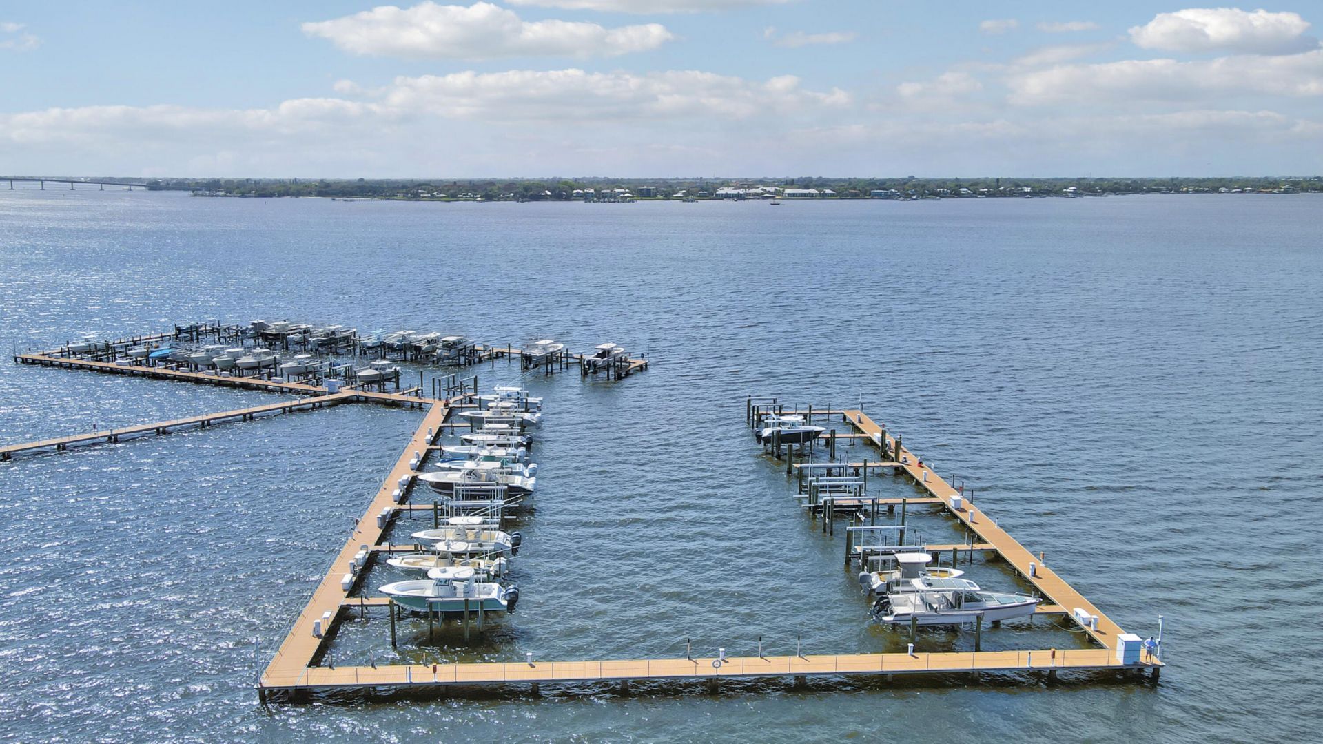 2475 NE Evinrude Circle, Jensen Beach, FL 34957 Photo