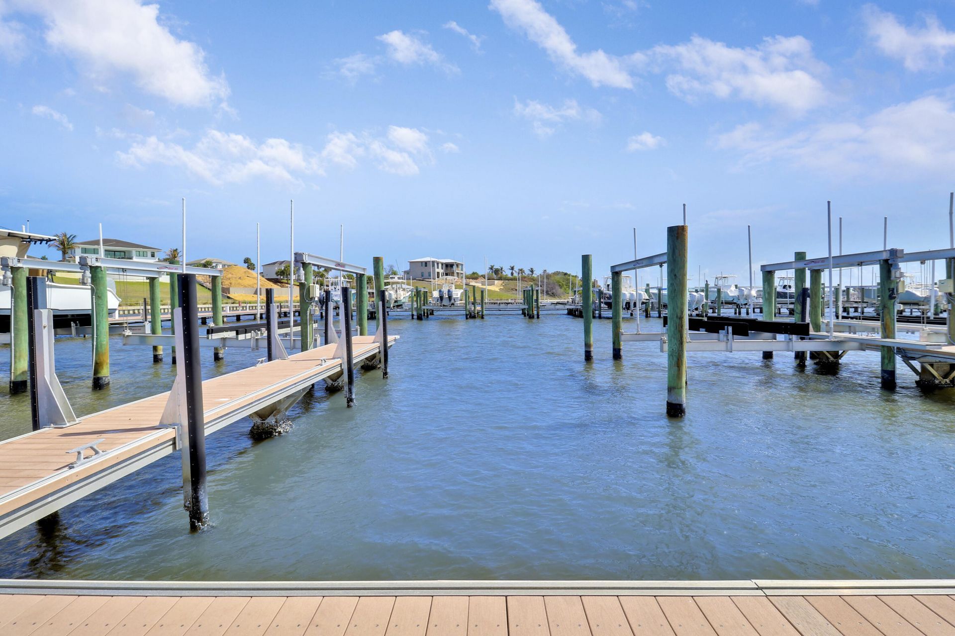 2475 NE Evinrude Circle, Jensen Beach, FL 34957 Photo