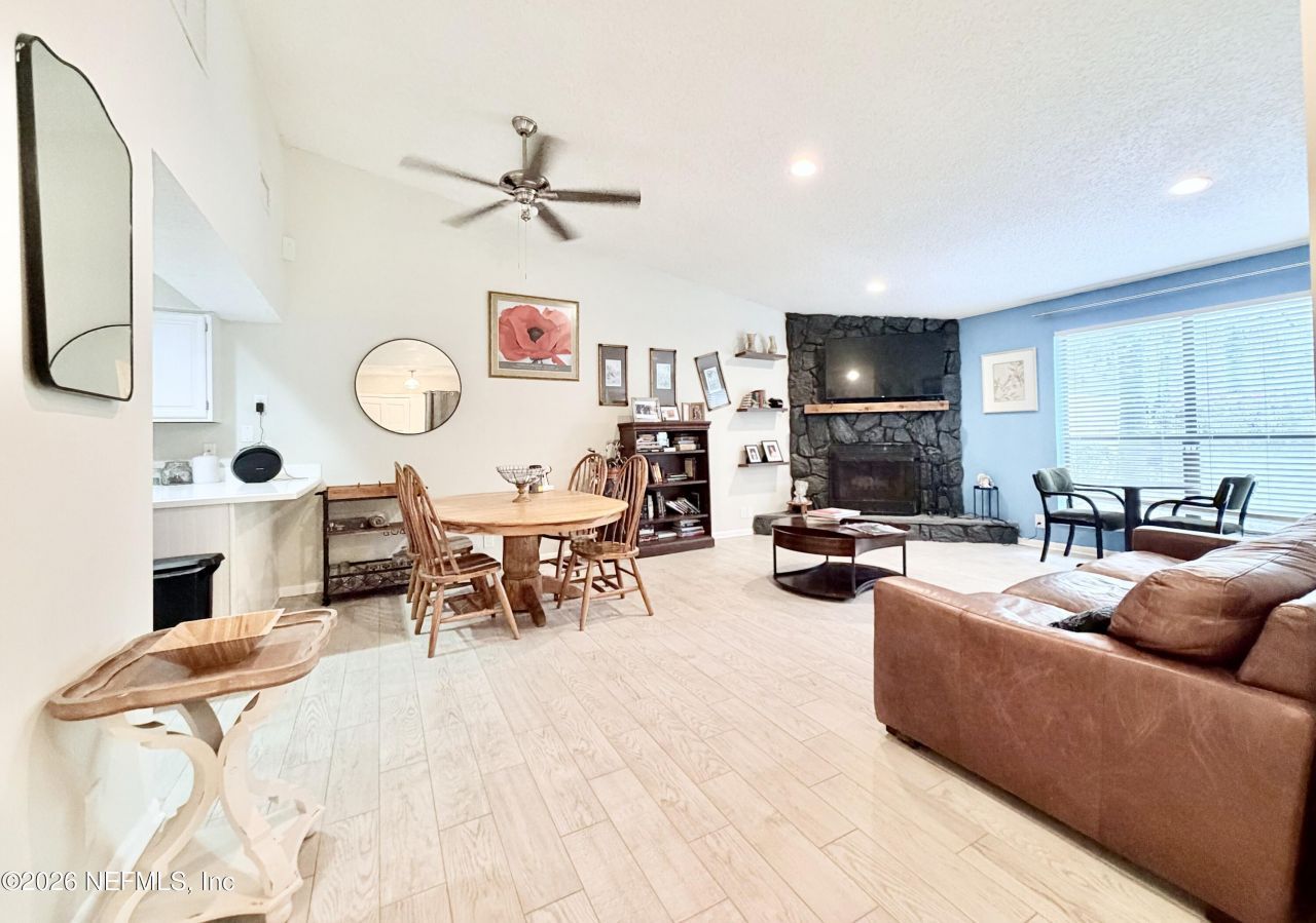10420 Big Tree Circle W, Jacksonville, FL 32257 Photo