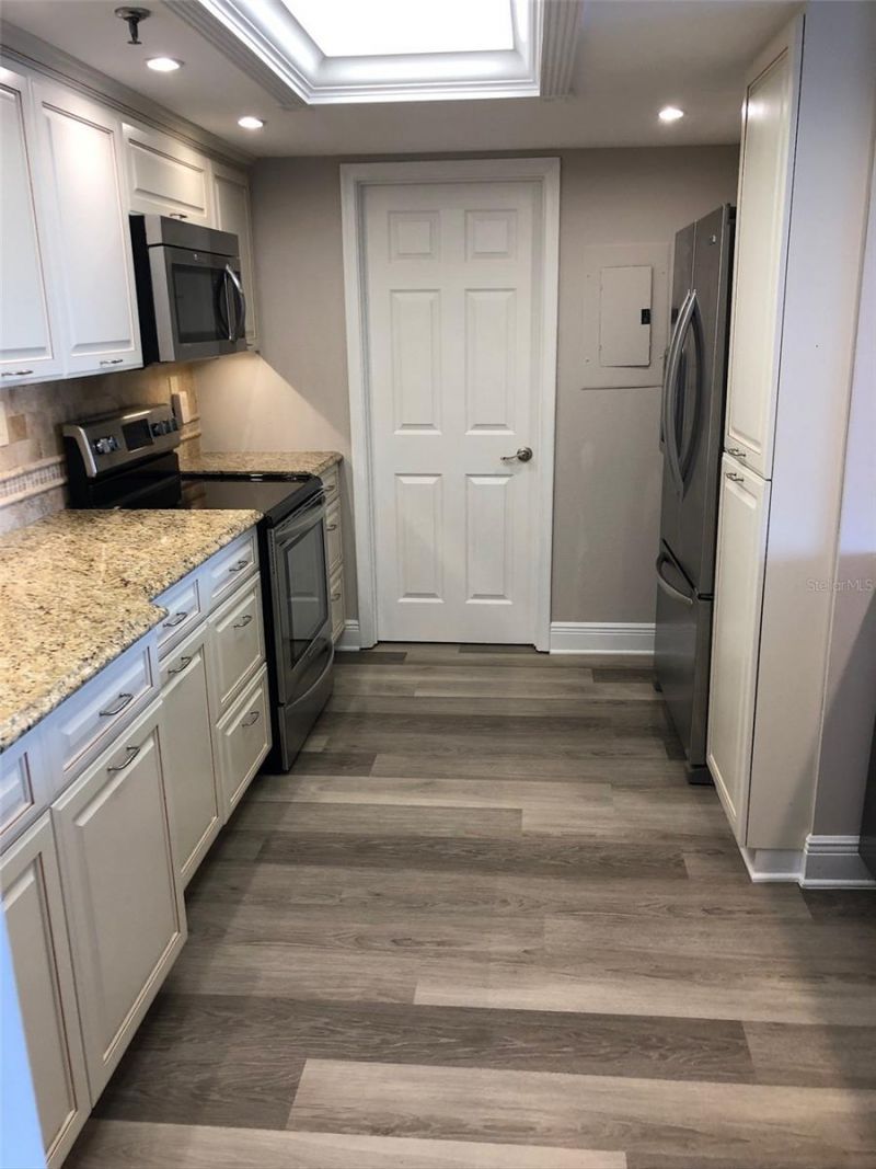 6322 Palma Del Mar Boulevard S, Unit 805, Saint Petersburg, FL 33715 Photo