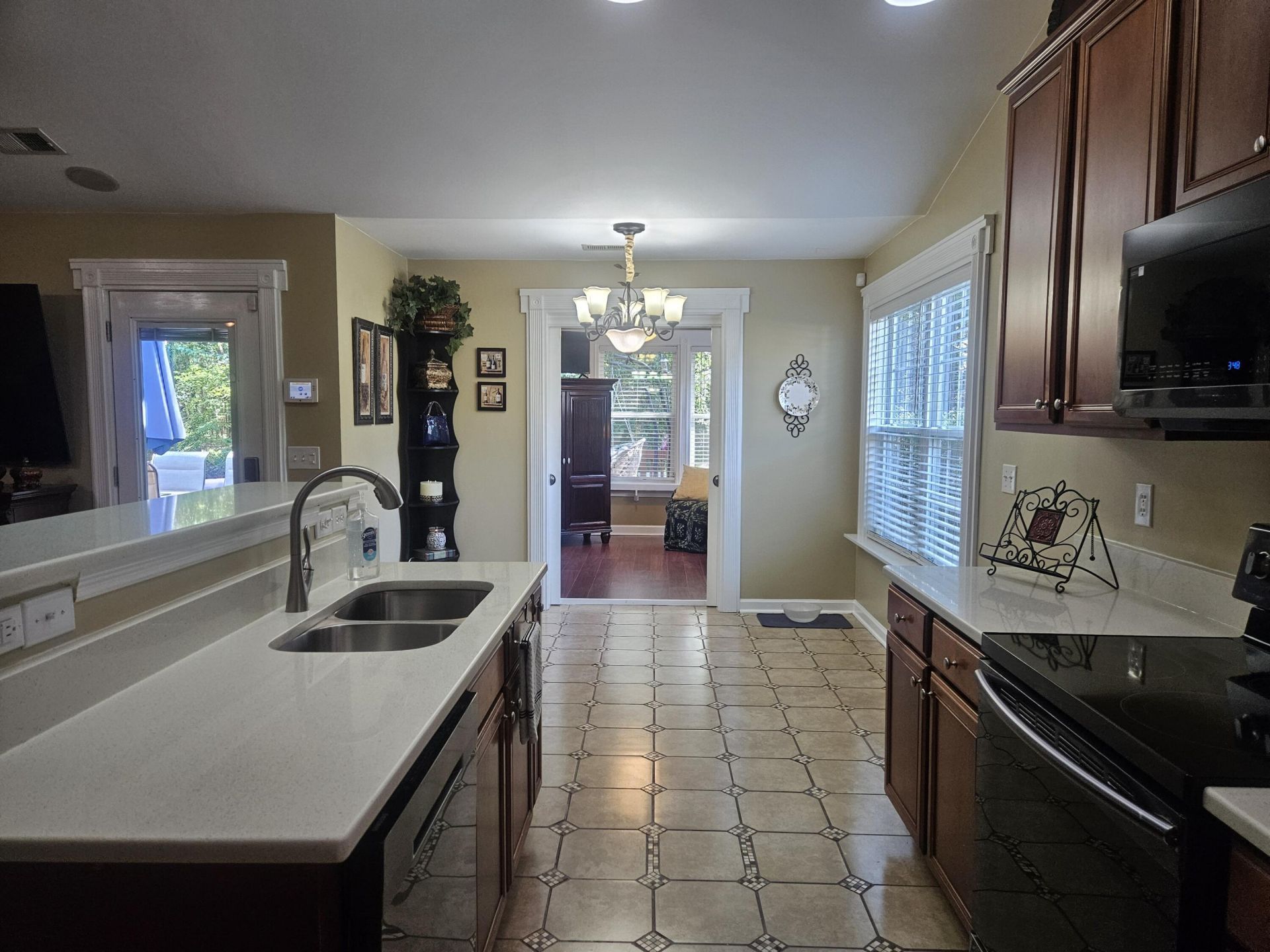 144 Veranda Drive Photo 22