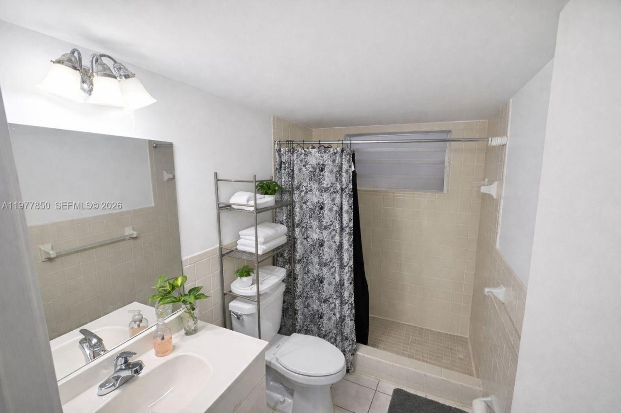 7000 Nova Dr , Unit 205E, Davie, FL 33317 Photo