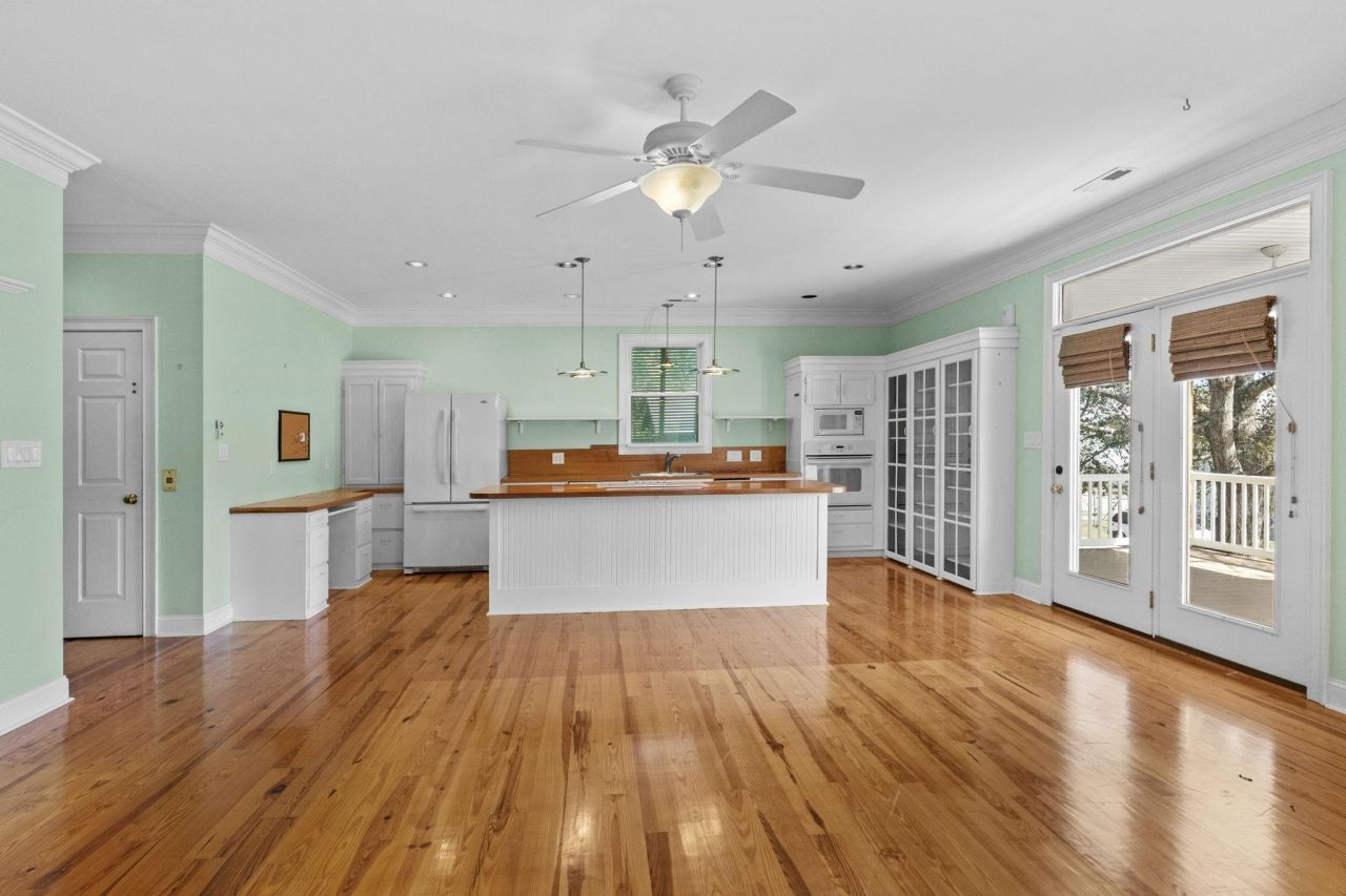 3926 Flagg St. Photo 10