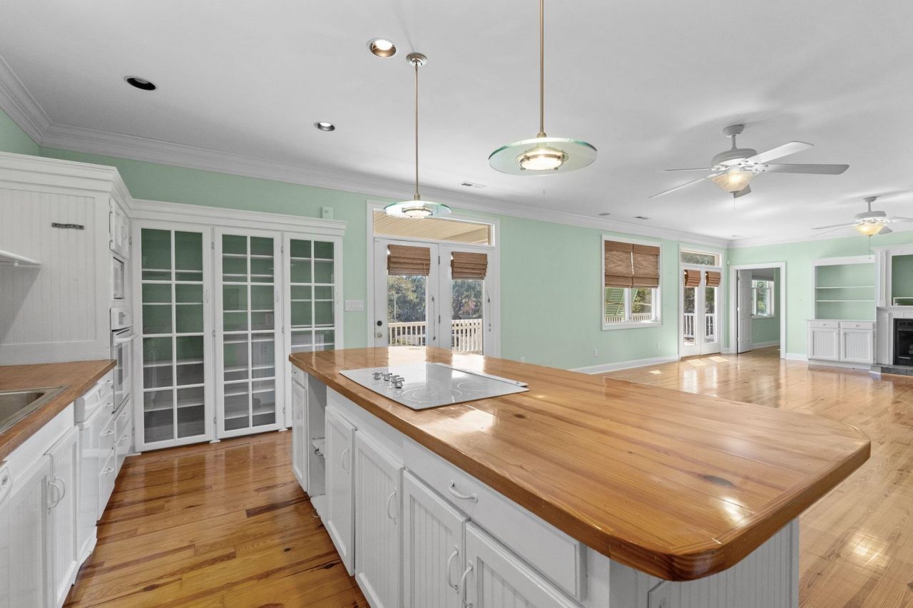 3926 Flagg St. Photo 13