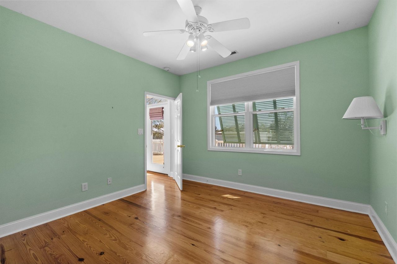 3926 Flagg St. Photo 26