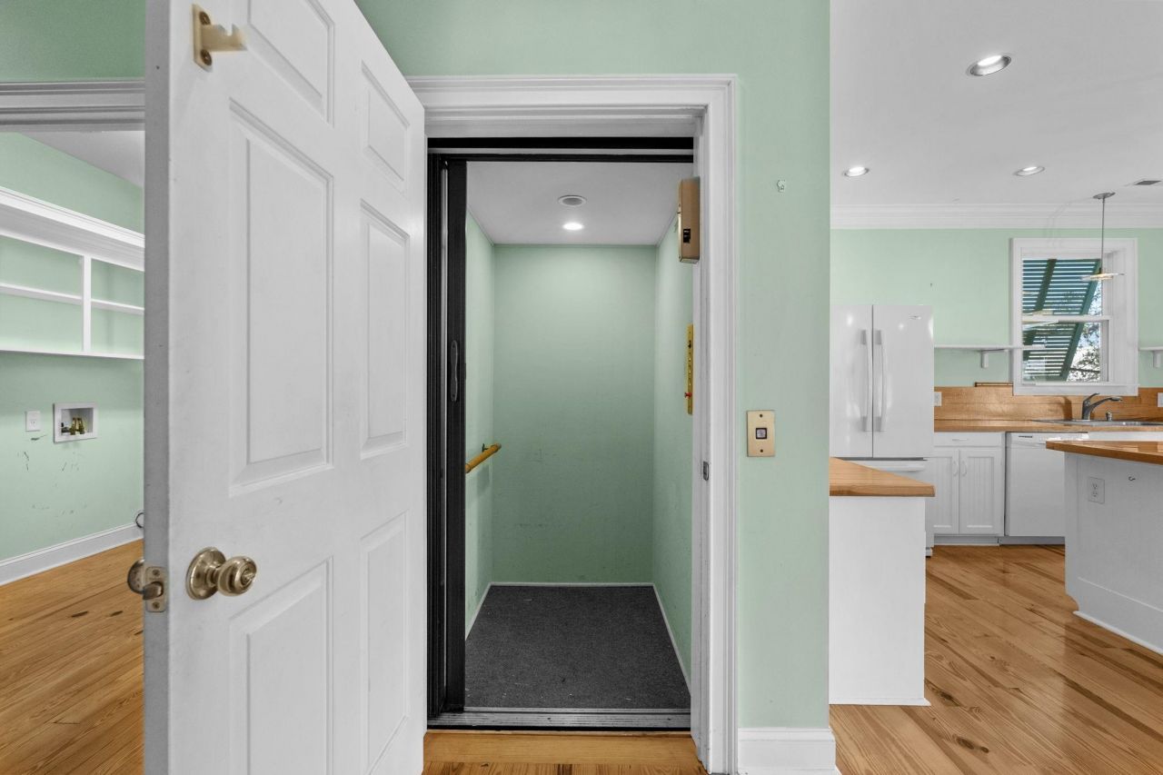 3926 Flagg St. Photo 28