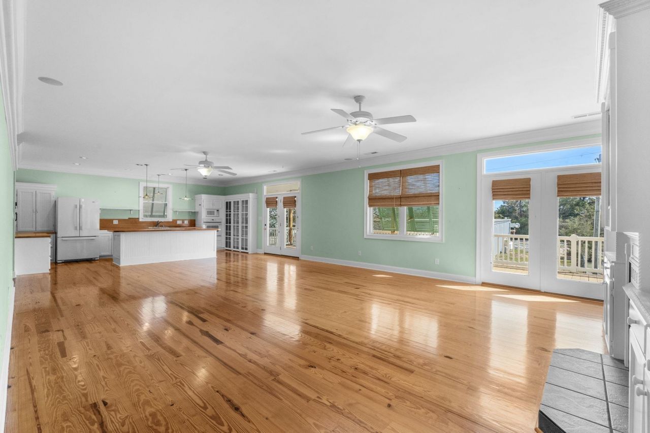 3926 Flagg St. Photo 6