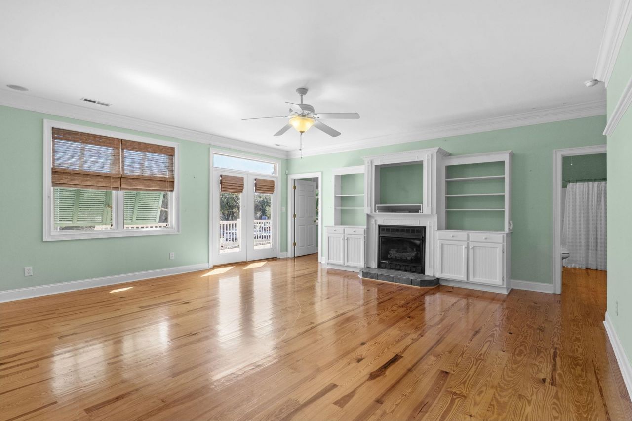 3926 Flagg St. Photo 9