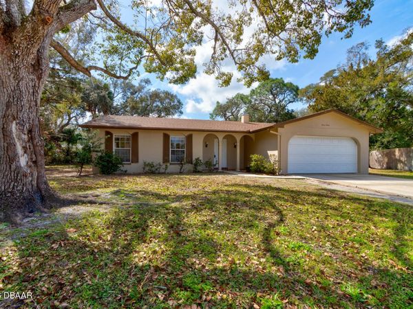 712 Lucerne Circle, Ormond Beach, FL 32174