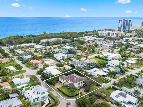 800 NE 4th Street, Boca Raton, FL 33432